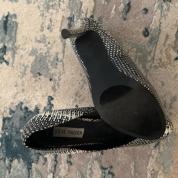 Steve Madden Heels size 8.5 - Picture 3 of 5
